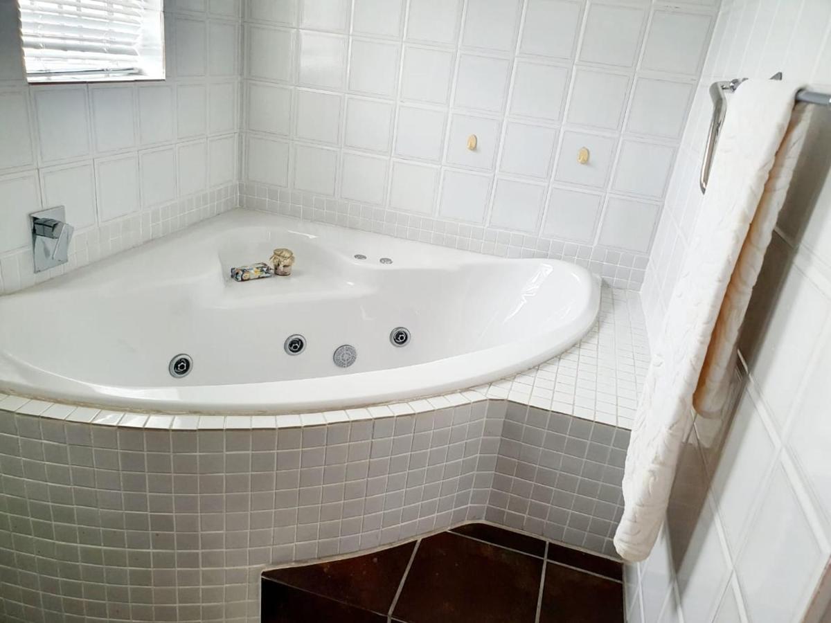 La Grace Executive Guesthouse Amsterdamhoek Exteriör bild